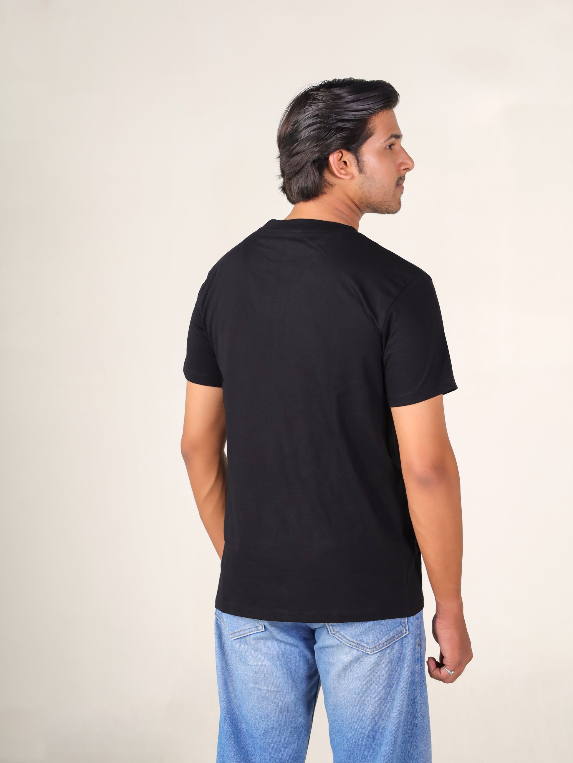 Black Round Neck T-shirt