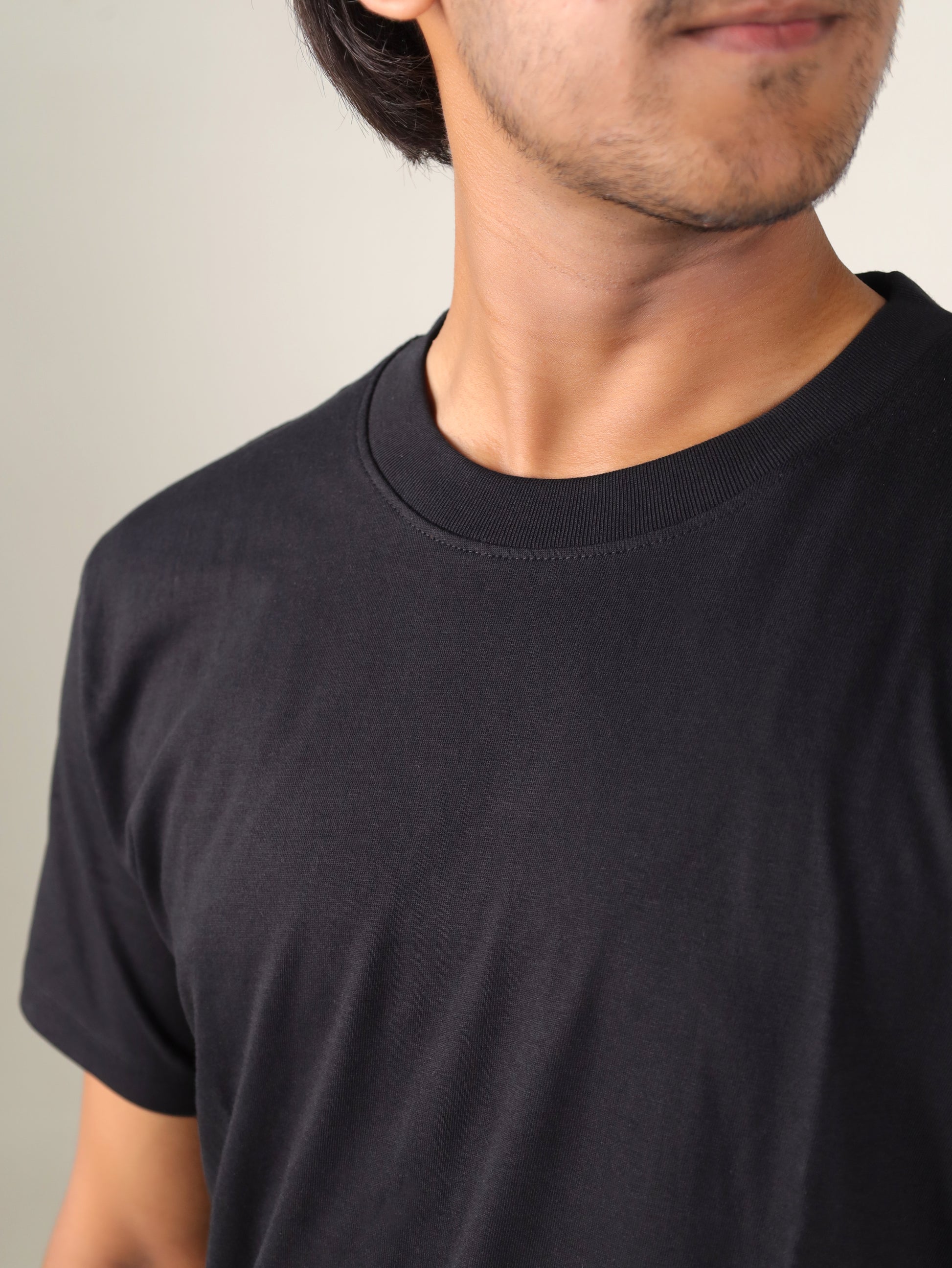 Black Round Neck T-shirt