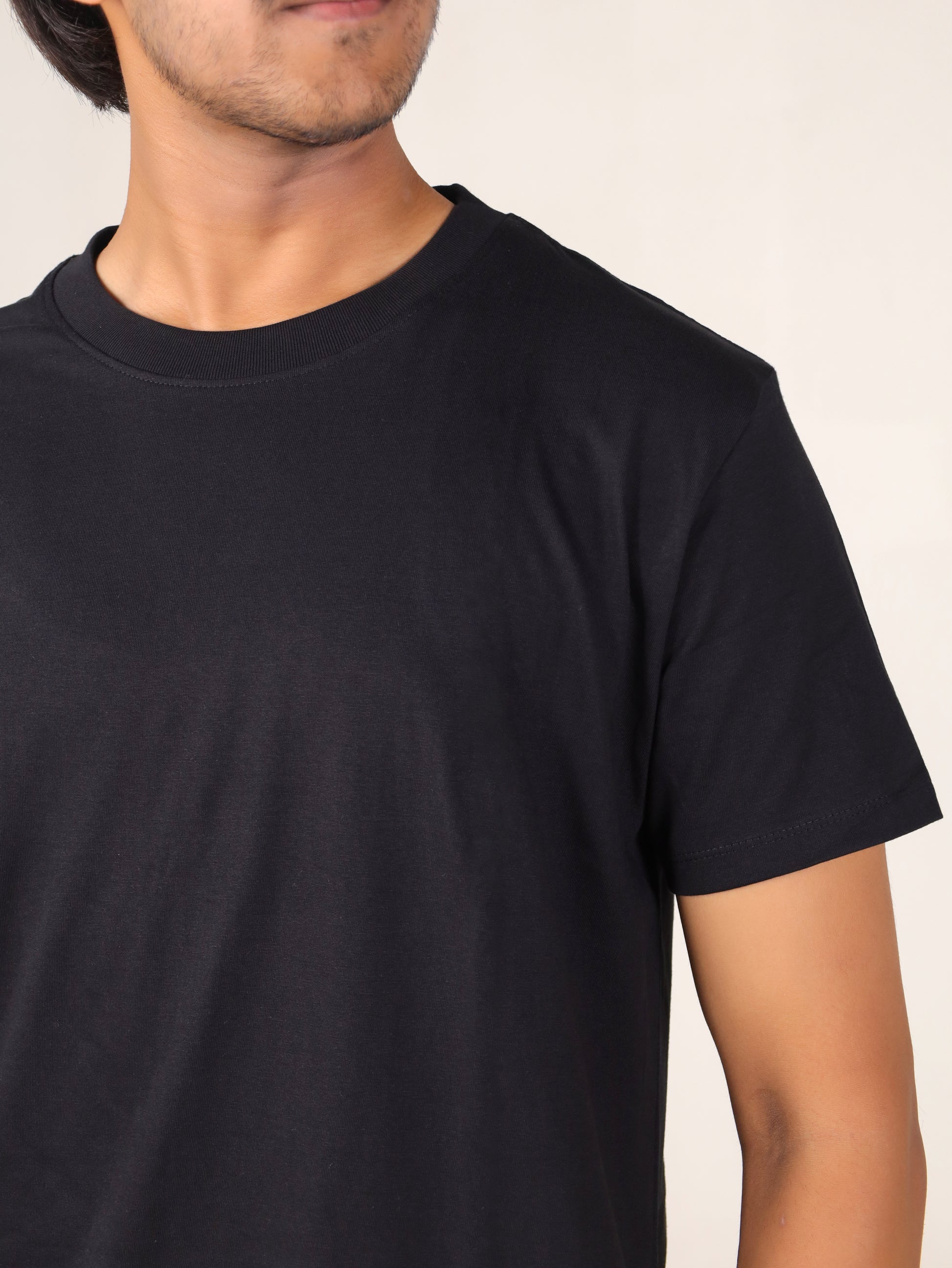 Black Round Neck T-shirt