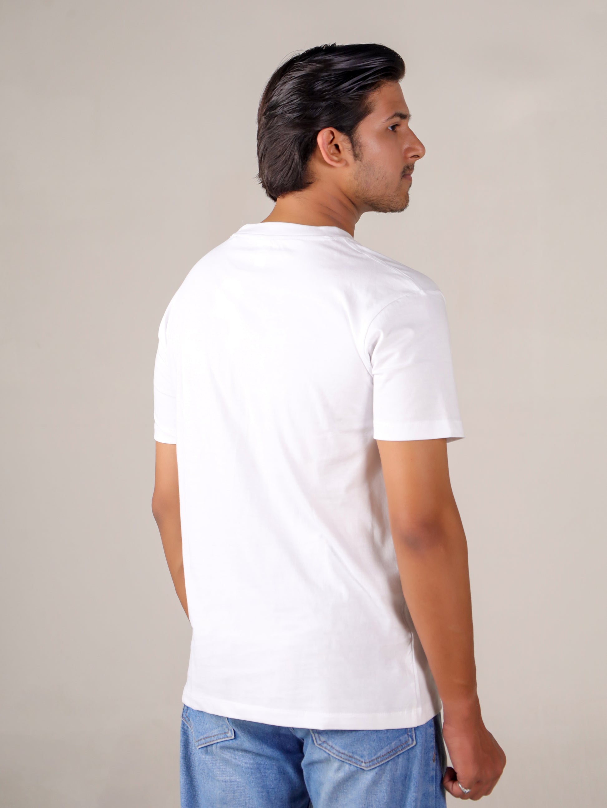 White Round Neck T-shirts